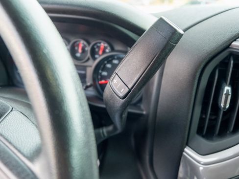 Used 2021 Chevrolet Silverado 1500 Custom image 13