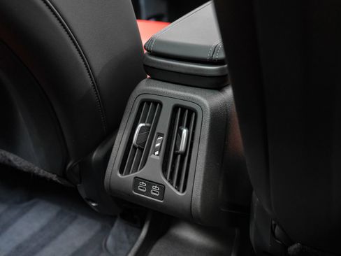 Used 2025 BMW X2 xDrive28i image 47