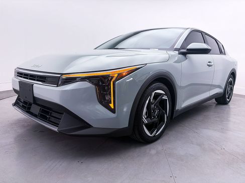 Used 2025 Kia K4 EX FWD image 12