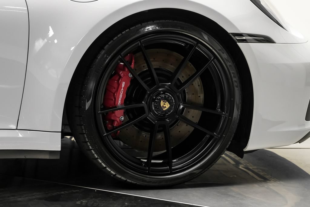 Used 2024 Porsche 911 Carrera GTS RWD image 44
