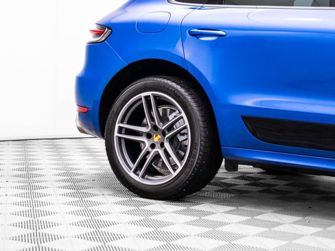 Certified 2021 Porsche Macan Turbo AWD/4WD image 36