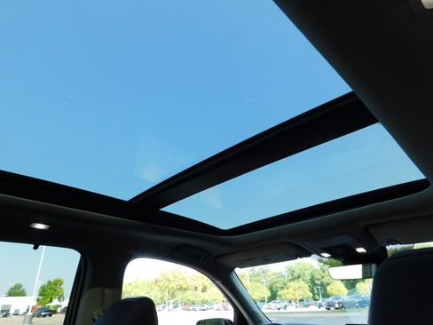 Certified 2023 Honda Pilot Elite image 4