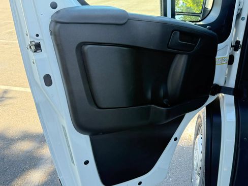Used 2024 RAM ProMaster 2500 w/ Safety Group FWD image 20