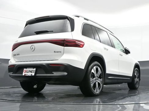 New 2024 Mercedes-Benz EQB 300 4MATIC image 40
