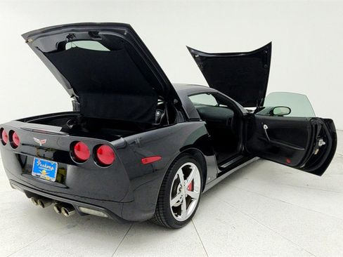 Used 2010 Chevrolet Corvette Coupe w/ 1LT image 12