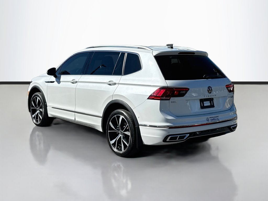 Used 2024 Volkswagen Tiguan SEL R-Line AWD/4WD image 5