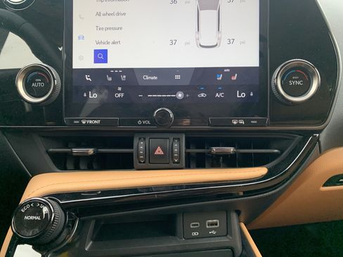 Used 2026 Lexus NX 350 AWD w/ Premium Package image 29