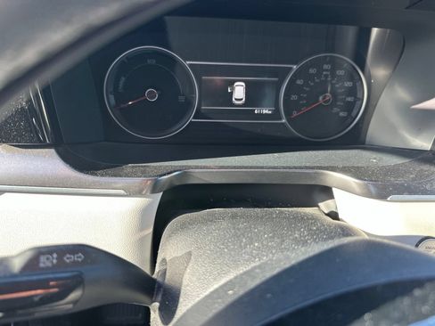Used 2022 Kia Sorento S FWD image 19