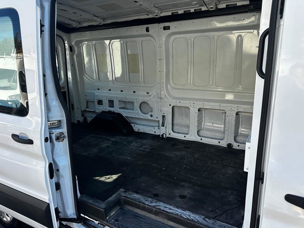 Used 2016 Ford Transit 250 148 Medium Roof RWD image 9