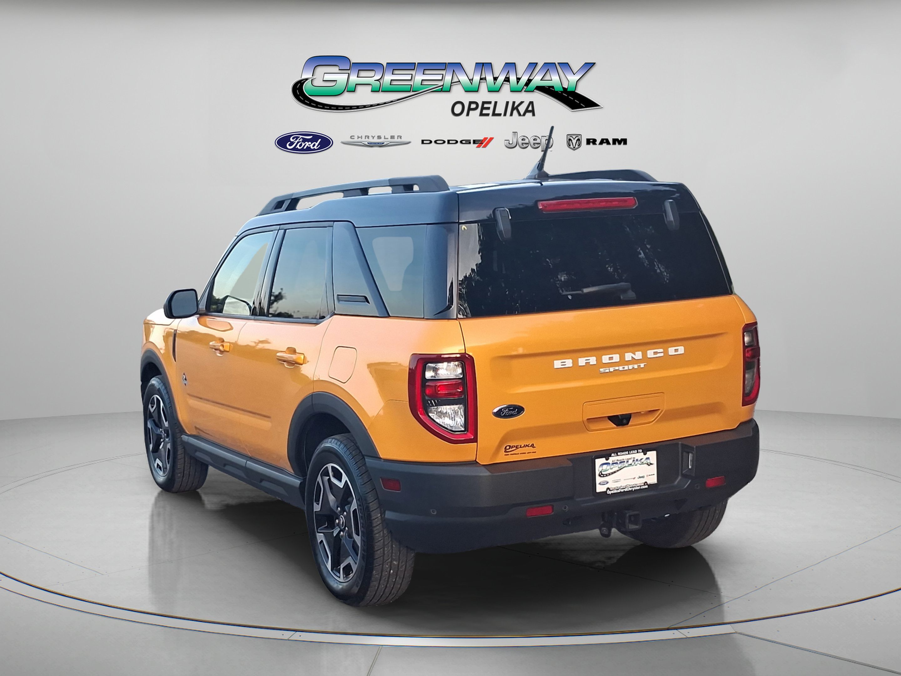 Used 2022 Ford Bronco Sport Outer Banks w/ Tech Package AWD/4WD image 4