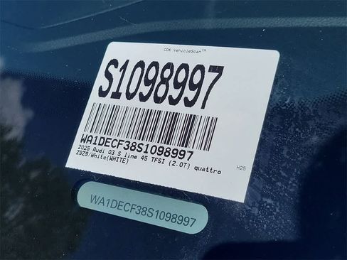 New 2025 Audi Q3 2.0T Premium image 21