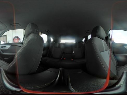 Used 2023 Chevrolet Blazer LT image 42