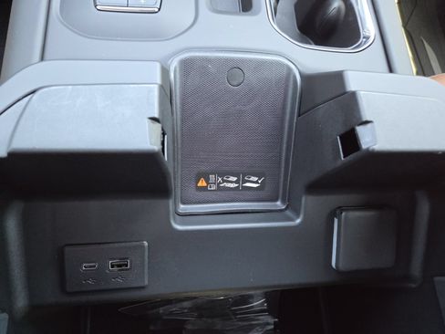 New 2026 GMC Sierra 2500 Denali Ultimate AWD/4WD image 14