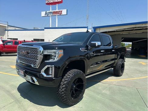 Used 2019 GMC Sierra 1500 Denali w/ Denali Ultimate Package AWD/4WD image 2