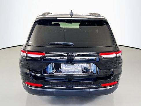 New 2025 Jeep Grand Cherokee Limited image 6