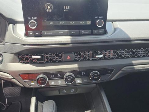 Used 2025 Honda Accord SE image 11