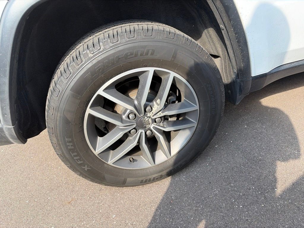 Certified 2020 Jeep Grand Cherokee Limited AWD/4WD image 8