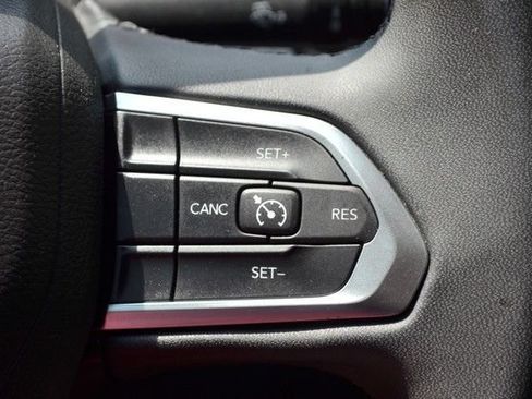 Used 2024 Jeep Compass Latitude AWD/4WD image 21