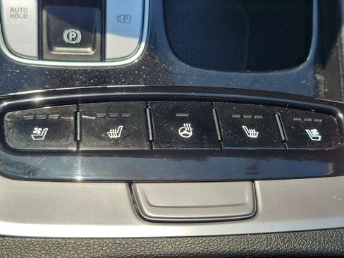 Used 2023 Hyundai Santa Cruz Limited w/ Winter Package image 27