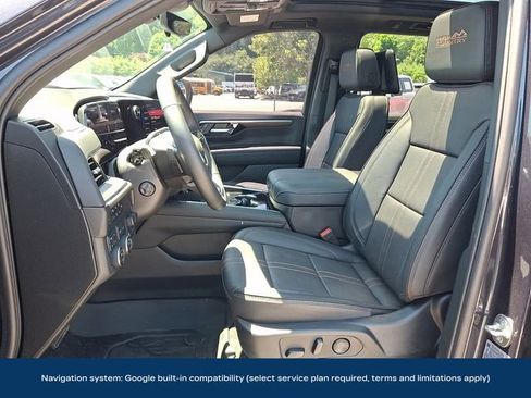 Used 2025 Chevrolet Suburban High Country AWD/4WD image 2