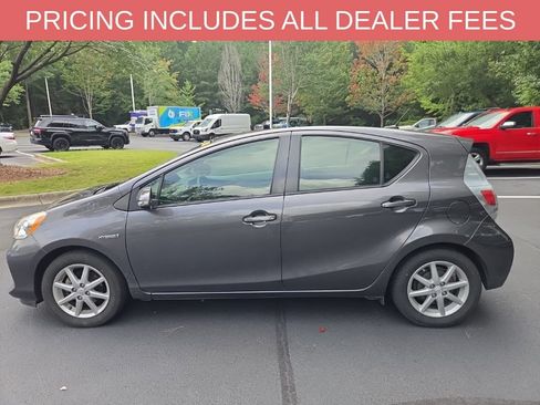 Used 2014 Toyota Prius C Three FWD image 4