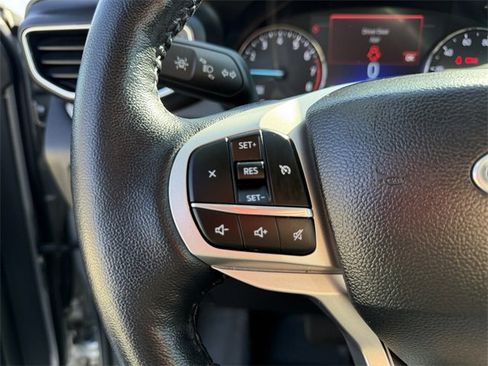 Used 2023 Ford Explorer XLT w/ Equipment Group 202A image 22