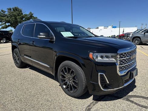 Used 2023 GMC Acadia Denali w/ Black Diamond Edition AWD/4WD image 8