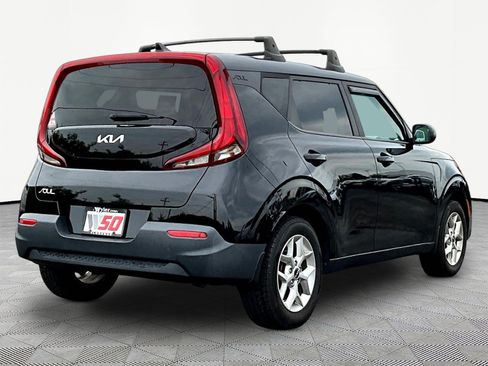 Used 2022 Kia Soul LX w/ Technology Package FWD image 6