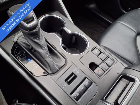 Used 2023 Toyota Highlander L image 28