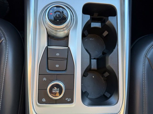 Used 2024 Ford Explorer XLT w/ Equipment Group 202A AWD/4WD image 32