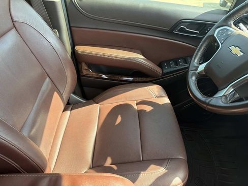 Used 2019 Chevrolet Tahoe Premier RWD image 13