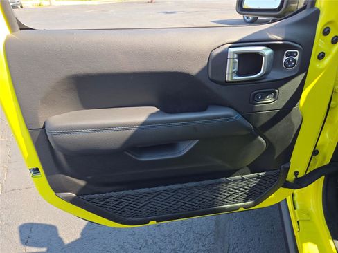 Used 2022 Jeep Wrangler Unlimited Rubicon 4xe w/ Safety Group image 22