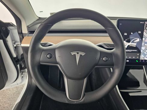 Used 2020 Tesla Model 3 Long Range image 21