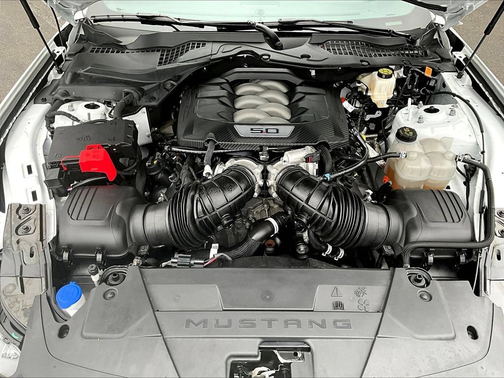 Used 2025 Ford Mustang GT Premium RWD image 31