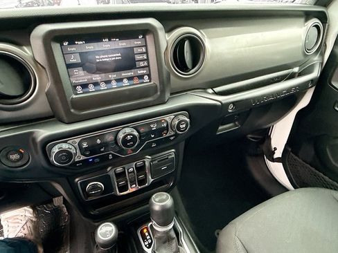 Used 2023 Jeep Wrangler Unlimited w/ Cold Weather Group image 24