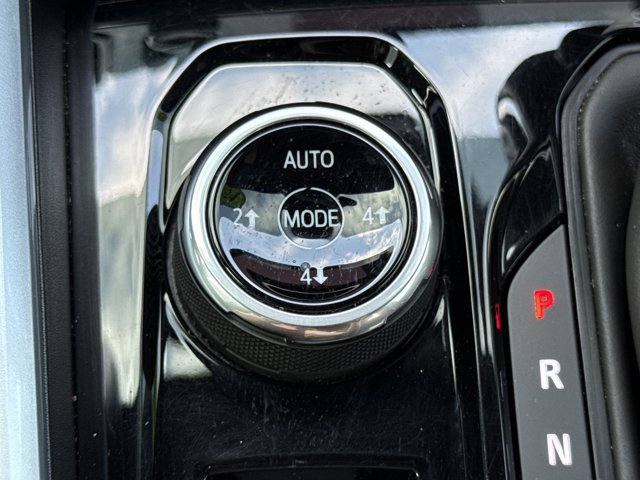 Used 2024 Chevrolet Colorado Z71 w/ Z71 Convenience Package 2 AWD/4WD image 19