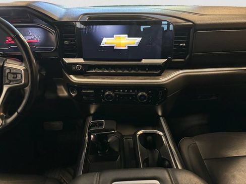 Used 2022 Chevrolet Silverado 1500 LTZ AWD/4WD image 12