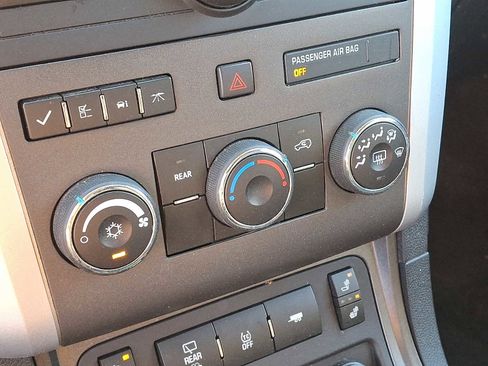 Used 2012 Chevrolet Traverse LT w/ All-Star Edition image 16