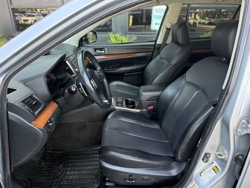 Used 2014 Subaru Outback 2.5i Limited w/ Moonroof Package image 11