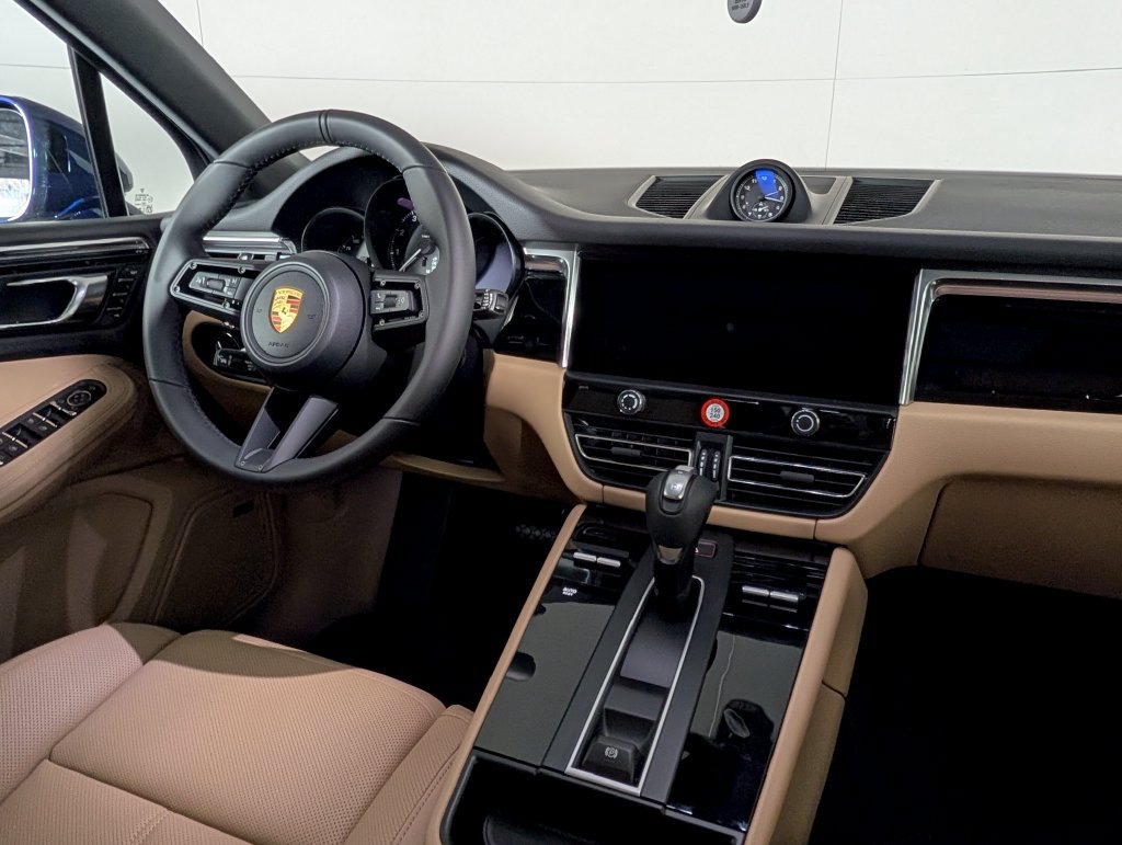 New 2026 Porsche Macan AWD/4WD image 22
