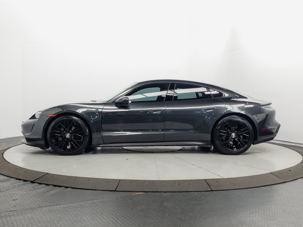 Used 2022 Porsche Taycan RWD image 4