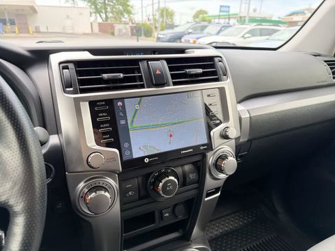 Used 2024 Toyota 4Runner SR5 Premium w/ Moonroof Package AWD/4WD image 32