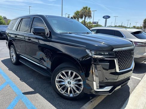 Used 2021 Cadillac Escalade Premium Luxury RWD image 1