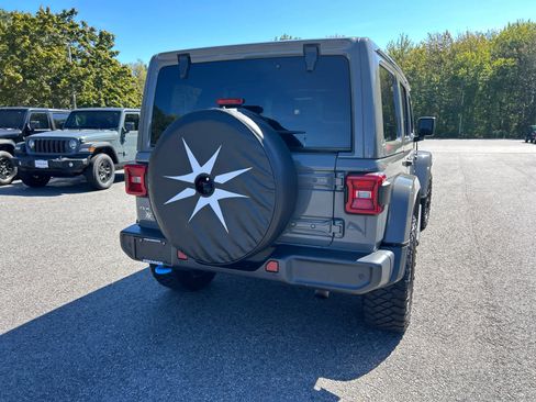 Used 2022 Jeep Wrangler Unlimited Sahara w/ Safety Group image 6