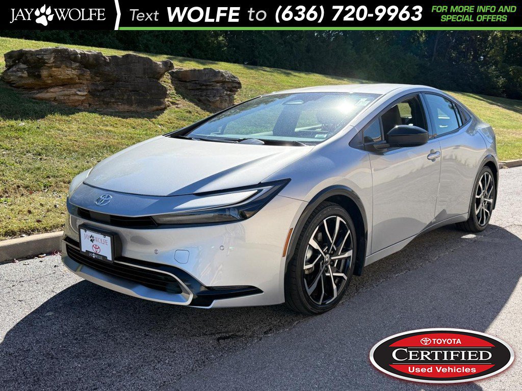Used 2026 Toyota Prius Plug-In Hybrid FWD image 1
