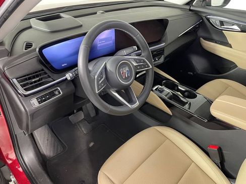 Certified 2025 Buick Envision Preferred AWD/4WD image 3