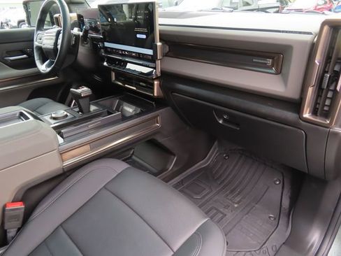 Used 2024 GMC Hummer EV 3X w/ LPO, Illumination Package AWD/4WD image 48