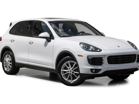 Used 2016 Porsche Cayenne AWD/4WD image 6