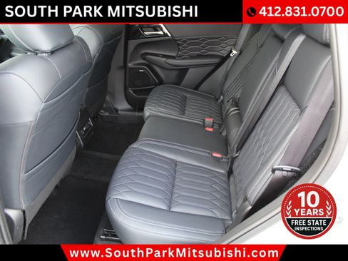 Used 2025 Mitsubishi Outlander SEL image 15