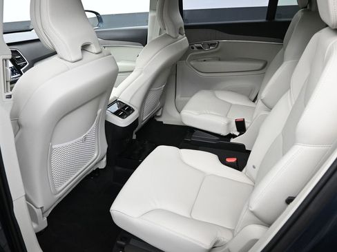 Certified 2025 Volvo XC90 B6 Plus w/ Protection Package Premier image 14